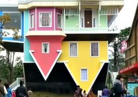 Rumah Mewah seharga Rp. 8 Miliar Sengaja Dibikin Terbalik