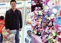 Trik Mengambil Boneka di Mesin Permainan