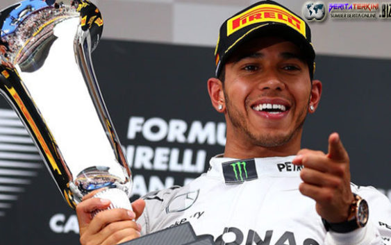 Lewis Hamilton Sukses Raih Kemenangan di Musim Pertama