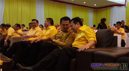 Pakai Batik Kuning, Ahok Hadiri Musyawarah Daerah DPD Golkar DKI