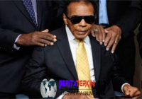 Sebelum Meninggal Dunia, Muhammad Ali Melawan Donald Trump Untuk Melarang Umat Islam Masuk Amerika Sebelum Meninggal Dunia, Muhammad Ali Melawan Donald Trump Untuk Melarang Umat Islam Masuk Amerika