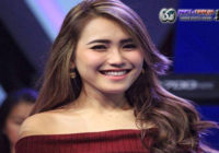 Ayu Ting Ting Menyiapkan Sapi Untuk Tetangga Di Hari Raya Idul Adha