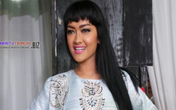 Julie Perez : Kartika Putri Itu Seorang " Miss Drama Queen "