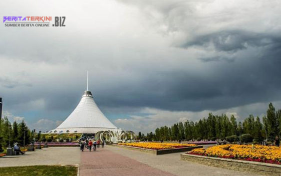 Munculnya Fenomena Awan "The Eye of God" Di Langit Kazakhstan