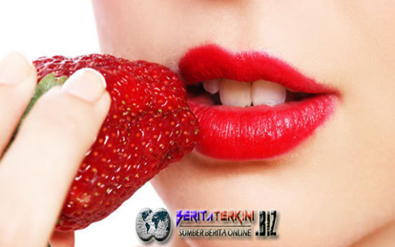 Mencerahkan Bibir Gelap Dengan 8 Cara Alami Di Bawah Ini!