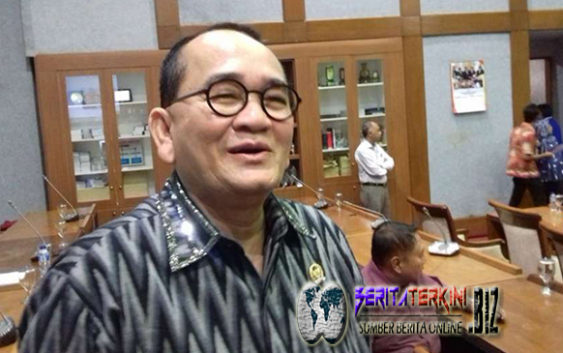 Ruhut Menulis Perkataan Kasar Karena Dia Rasa Merasa Di Serang DUluan