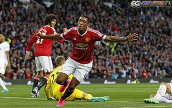 Aksi Serang Liverpool Vs Manchester United Berakhir Imbang