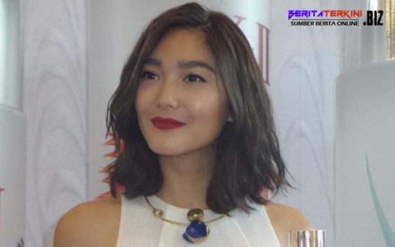 Dominique Tertawa Saat Dikatakan Telah Nikah Secara Diam - Diam