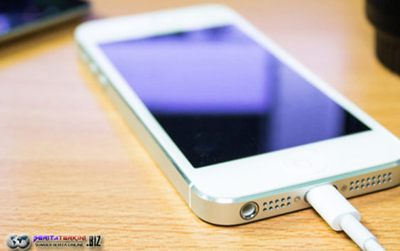 Dua Langkah Jitu Mengisi Baterai iPhone Anda dengan Cepat