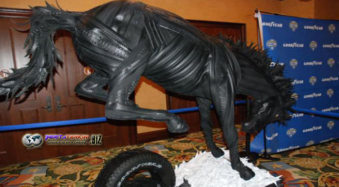 Pria Asal California Ubah Ban Bekas Jadi Karya Seni yang Menakjubkan