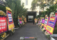 Untuk Pertama Kalinya Balai Kota Dibanjiri Karangan Bunga untuk Ahok Djarot