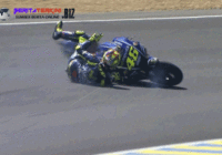 Jelang Garis Finis, Valentino Rossi Malah Jatuh