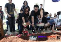 Indra Lesmana Mengungkapkan Isi Hatinya Usai Pemakaman Jenazah Ibundanya Nien Lesmana