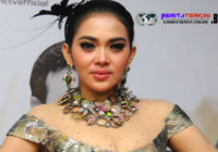 Tak Sengaja Ketemu Di Tokyo, Syahrini Mengajak Kim Kardashian Kunjungi Indonesia