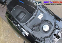 Tips Aman Mencuci Motor yang Dilengkapi Soket Pengisian Gawai