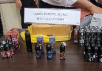 Polisi Grebek Pabrik Liquid Rokok Elektrik Yang Mengandung Narkotika Polisi Grebek Pabrik Liquid Rokok Elektrik Yang Mengandung Narkotika
