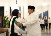 Nanik S. Deyang Telah Resmi Mengundurkan Diri Sebagai Kepala BGN Nanik S. Deyang Telah Resmi Mengundurkan Diri Sebagai Kepala BGN